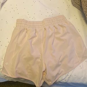 lululemon strawberry milkshake hotty hots